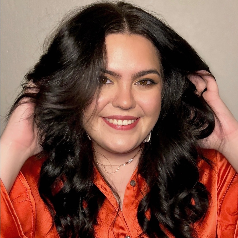 Meet your Posher, Alyssa